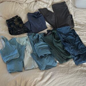 Workout Bundle 4 bra/legging sets & 3 leggings sizes S & M